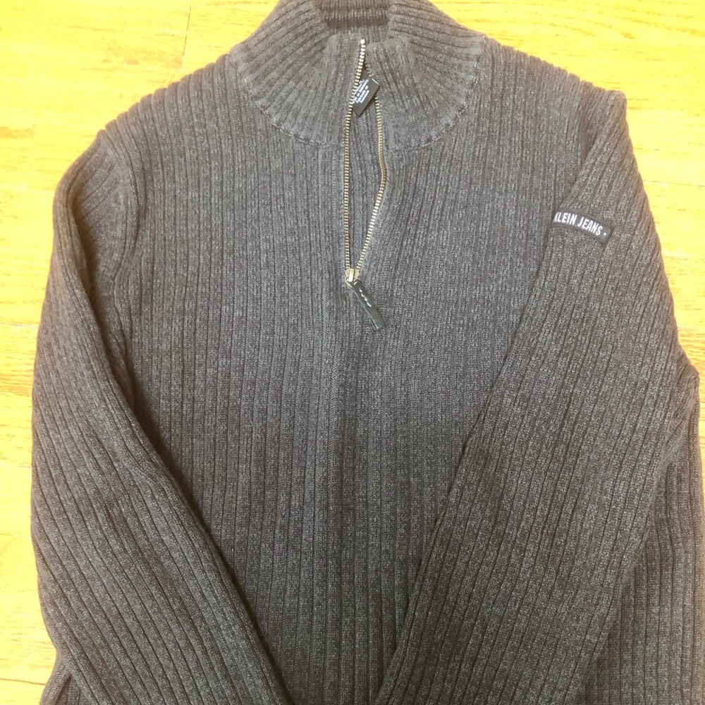 Mens ribbed sweater worn once